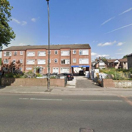 Conveniently Situated 1Bed Apt In Stretford Daire Manchester Dış mekan fotoğraf