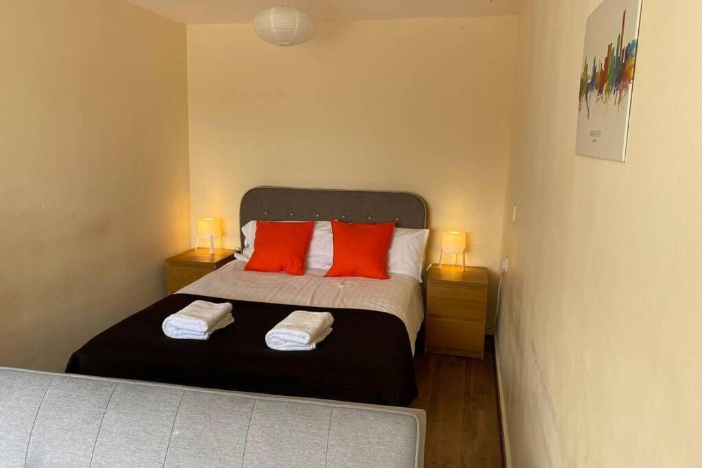 Conveniently Situated 1Bed Apt In Stretford Daire Manchester Dış mekan fotoğraf